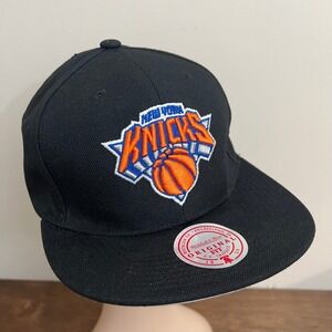 Mitchell & Ness Black New York Knicks NBA Core Basic Snapback Adjustable Hat Cap